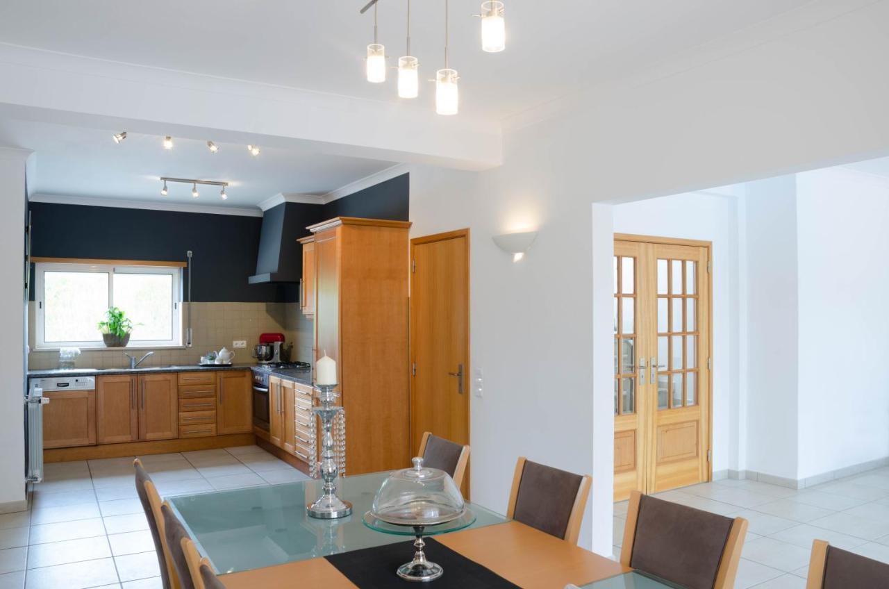 Villa Montanha, Luxury Coastal Villa, With Swimming Pool, Loungers And Alfresco Dining, 10 Min Walk To The Beautiful Praia Da Luz Beach, Shops, Bars And Restaurants! Dış mekan fotoğraf